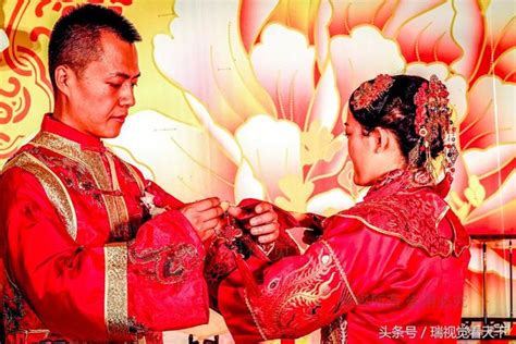 合卺發音|中式婚禮上新郎新娘都要喝交杯酒，原來叫「合卺」，。